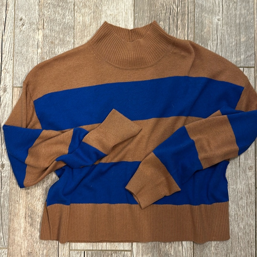 Everlane sweater